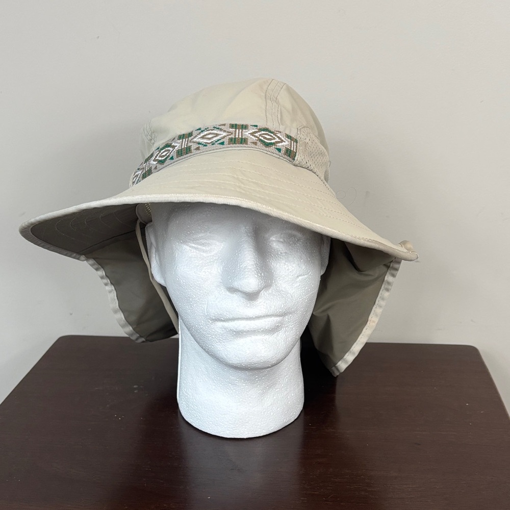 Beige Sun Hat with Patterned Band